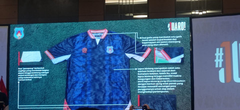 Jersey Sumsel United berserta filosofi yang dibuat manajemen saat launching logo, jersey dan pelatih, Sabtu (14/6/2025). Foto : Abdullah Toriq/Urban Id