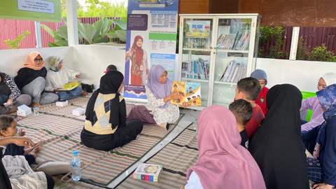 Pelatihan Read Aloud yang digelar oleh Komunitas Read Aloud Kalimantan Barat bersama Dinas Perpustakaan dan Kearsipan Kota Pontianak di Jalan Aloevera, Pontianak pada Minggu, 15 Juni 2025. Foto: Alycia Tracy Nabila/HiPontianak
