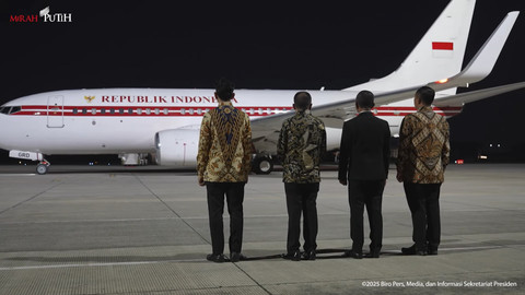 Presiden Prabowo bertolak menuju Singapura untuk kunjungan kenegaraan, Jakarta, Minggu (15/6/2025). Foto: YouTube/Sekretariat Presiden