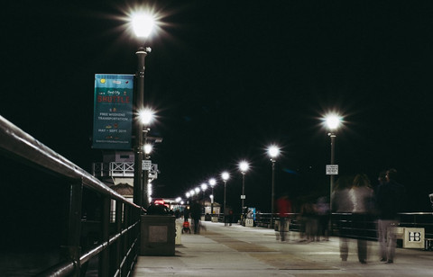 Ilustrasi Lokasi dan Jadwal Uji Coba Car Free Night Jakarta 2025                                           Sumber Unsplash/Amy Chen