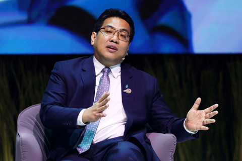 Presiden dan CEO Grup Petronas Tengku Muhammad Taufik menjadi pembicara Konferensi Energy Asia di Kuala Lumpur Convention Centre, Malaysia, Senin (16/6/2025). Foto: Edgar Su/REUTERS
