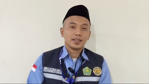 Petugas haji layanan lansia, Zarkoni Hasbi Suid. Foto: MCH 2025
