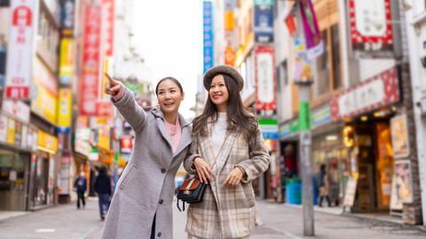 Ilustrasi turis di Jepang. Foto: Shutterstock