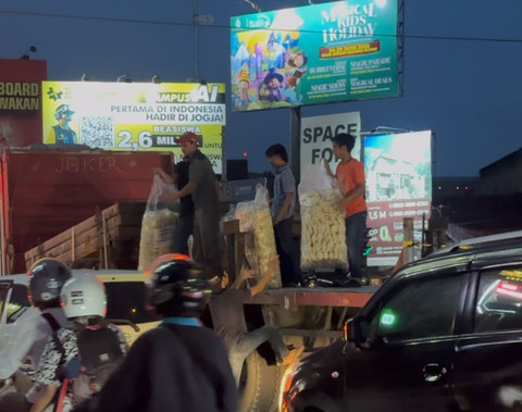  Pandangan Jogja/Resti D