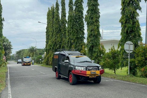Tim Gegana Polda Sumut di Bandara Kualanamu, Medan, Selasa (17/6/2025). Foto: Polda Sumut