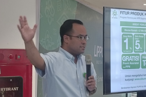 Staf Senior Pemasaran Pembiayaan Program, Direktorat Pembiayaan Perumahan dan Layanan Digital BP Tapera, Dema Ariyana, saat peninjauan mockup rumah minimalis di perkotaan di Lippo Mall, Jakarta Selatan pada Selasa (17/6/2025). Foto: Muhammad Fhandra Hardiyon/kumpa... </div>
<div class=
