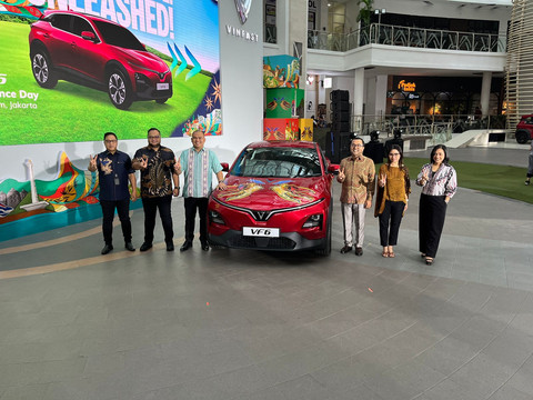 Seremoni peluncuran Vinfast VF 6 di Epiwalk, Jakarta Selatan, Selasa (17/5/2025). Foto: Syahrul Muhammad Ghiffari/kumparan