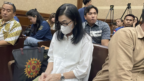 Ibu Ronald Tannur, Meirizka Widjaja, jelang sidang vonis kasus dugaan suap hakim PN Surabaya terkait pengaturan vonis bebas anaknya, yang menjeratnya sebagai terdakwa, di Pengadilan Tipikor Jakarta, Rabu (18/6/2025). Foto: Fadhil Pramudya/kumparan