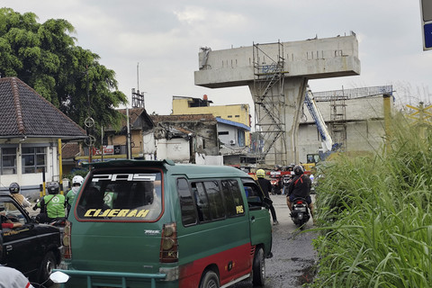 Kawasan proyek flyover Nurtanio, yang menghubungkan Jalan LMU Nurtanio dan Jalan Abdul Rahman Saleh, Kota Bandung, Rabu (18/6/2025). Foto: Alya Zahra/kumparan