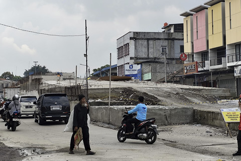 Kawasan proyek flyover Nurtanio, Kota Bandung, Rabu (18/6/2025). Foto: Alya Zahra/kumparan