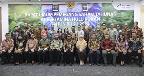Direksi dan Dewan Komisaris PT Pertamina Hulu Rokan (PHR) bersama Pemegang Saham foto bersama usai pe... </div>
<div class=