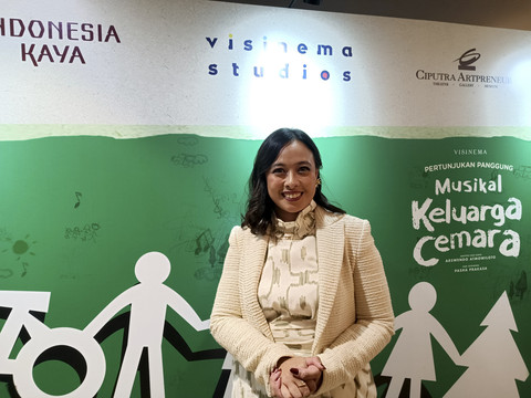 Produser dan COO Visinema Studios, Anggia Kharisma dalam Pertunjukan Musikal Keluarga Cemara, Ciputra Artpreneur, Jakarta Selatan, Rabu (18/6/2025). Foto: Giovanni/kumparan