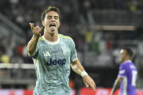 Pemain Juventus Kenan Yildiz berselebrasi usai mencetak gol ke gawang Al Ain pada pertandingan Piala Dunia Antarklub grup G di Stadion  Audi Field, Washington DC, Amerika Serikat, Rabu (18/6/2025). Foto: Roberto Schmidt/AFP