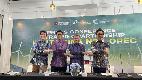 Konferensi pers kerja sama Pertamina NRE and Citicore Renewable Energy Corporation (CREC) menandatangani perjanjian pengambilan bagian 20 persen saham baru, Kamis (19/6/2025).  Foto: Fariza Rizky Ananda/kumparan