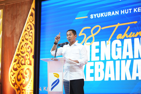 Direktur Utama Perum BULOG, Novi Helmy Prasetya pada acara syukuran “58 Tahun Mengantarkan Kebaikan” di Gedung Serba Guna Oryza, Kantor Pusat Perum BULOG, Jakarta pada Rabu (18/6). Foto: Dok. Bulog