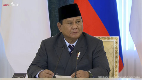 Join statement Presiden Prabowo Subianto dan Presiden Rusia Vladimir Putin usai pertemuan tatap muka di Istana Konstantin, St. Petersburg, Rusia pada Kamis (19/6/2025). Foto: YouTube/Sekretariat Presiden