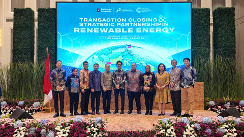 Pertamina New & Renewable Energy (Pertamina NRE) dan Citicore Renewable Energy Corporation (CREC) pada perjanjian pengambilan bagian saham baru di Jakarta pada Kamis (19/6). Foto: Dok. Pertamina