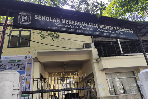 Suasana di SMAN 3 Bandung, Jawa Barat, Jumat (20/6/2025). Foto: Alya Zahra/kumparan