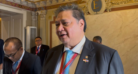 Menteri Koordinator Bidang Perekonomian Airlangga Hartarto di St Petersburg, Rusia, Jumat (20/6/2025). Foto: Luthfi Humam/kumparan