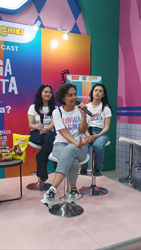 Mira Lesmana dalam Meet and greet film Rangga & Cinta di Rumah Indofood Jakarta Fair Kemayoran 2025, Jumat (20/6). Foto: Giovanni/kumparan