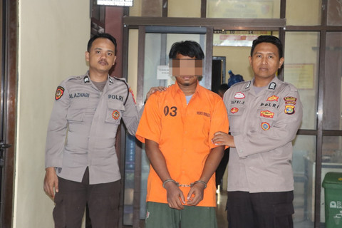 Pelaku tindak asusila yang berhasil diamankan. | Foto: Dok Humas Polres Pringsewu