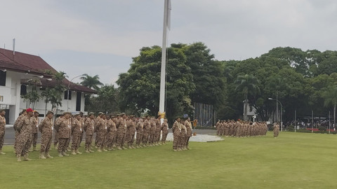 Para kepala daerah mengikuti apel penyambutan retret gelombang II, di Lapangan Parade, IPDN, Kabupaten Sumedang, Jawa Barat, Minggu (22/6/2025). Foto: Alya Zahra/kumparan