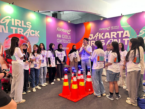 Girls On Track, program Sarinah Jakarta E-Prix 2025 untuk para remaja perempuan penggemar motorsports Formula E. Foto: Judith Aura/kumparan