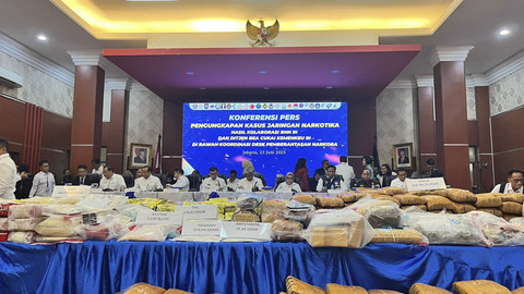 Konferensi pers pengungkapan kasus jaringan narkotika oleh BNN RI dan Ditjen Bea Cukai Kemenkeu RI di Kantor Pusat Bea Cukai, Jakarta Timur, Senin (23/6/2025). Foto: Nasywa Athifah/kumparan