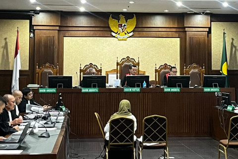 Sidang pemeriksaan ahli kasus importasi gula di Kementerian Perdagangan tahun 2015-2016 dengan terdakwa eks Menteri Perdagangan Thomas Trikasih Lembong di Pengadilan Tipikor Jakarta, Senin (23/6/2025). Foto: Rayyan Farhansyah/kumparan