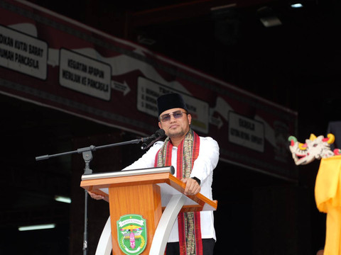 Gubernur Kalimantan Timur, H. Rudy Mas'ud pada pembukaan Pekan Daerah XI Kontak Tani-Nelayan Andalan (PEDA XI KTNA) Tingkat Provinsi Kalimantan Timur Tahun 2025 di Arena Taman Budaya Sendawar, Sabtu (21/6/2025). Foto: Dok. Istimewa