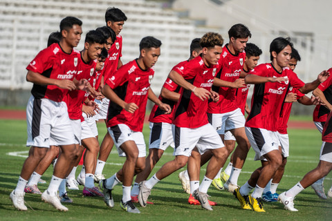 Pemain Timnas Indonesia U-23 mengikuti sesi latihan di Stadion Madya, Komplek GBK, Senayan, Jakarta, Senin (23/6/2025). Foto: Bayu Pratama S/ANTARA FOTO