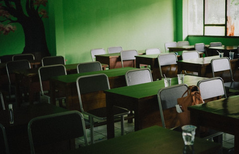 Ilustrasi Mengapa dalam Mendukung School Well-Being Perlu Melibatkan Berbagai Pihak        Sumber Unsplash/Alam Kusuma