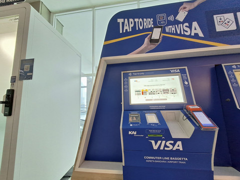 Peluncuran Tap to Ride Visa untuk KA Bandara Soekarno Hatta di Stasiun BNI City, Jakarta Pusat pada Selasa (24/6/2025). Foto: Argya D. Maheswara/kumparan 