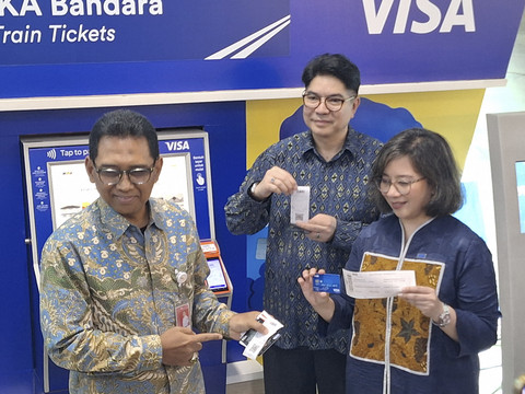 Peluncuran Tap to Ride Visa untuk KA Bandara Soekarno Hatta di Stasiun BNI City, Jakarta Pusat pada Selasa (24/6/2025). Foto: Argya D. Maheswara/kumparan