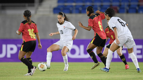 Aksi Timnas Wanita Irak saat berhadapan dengan Timor Leste di Kualifikasi Piala Asia Wanita 2026 Grup B, Senin (23/6). Foto: AFC