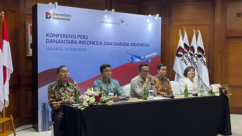 Konferensi pers Danantara Indonesia dan Garuda Indonesia di Plaza Mandiri Jakarta, Selasa (24/6/2025). Foto: Fariza Rizky Ananda/kumparan
