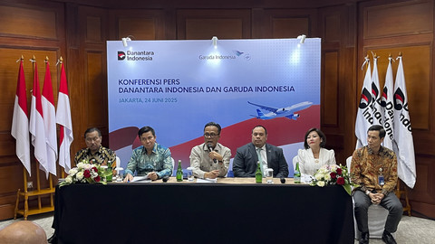 Konferensi pers Danantara Indonesia dan Garuda Indonesia di Plaza Mandiri Jakarta, Selasa (24/6/2025). Foto: Fariza Rizky Ananda/kumparan