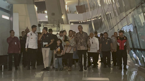 Sebanyak 11 Warga Negara Indonesia (WNI) yang dievakuasi dari Iran tiba di Bandara Internasional Soekarno-Hatta, Tangerang, Banten, Selasa (24/6/2025). Foto: Nasywa Athifah/kumparan