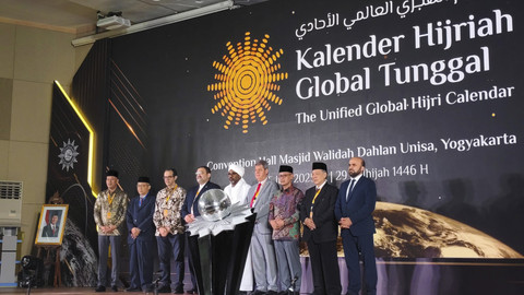 Muhammadiyah resmi meluncurkan Kalender Hijriah Global Tunggal (KHGT) di Convention Hall Kampus Universitas Aisyiyah (UNISA) Yogyakarta, Kabupaten Sleman, Rabu (25/6/2025). Foto: Arfiansyah Panji Purnandaru/kumparan
