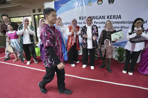 Kemensos salurkan bantuan Atensi Rehabilitasi Sosial (ATENSI) kepada Rumah Kinasih Blitar, Jawa Timur, pada Minggu (25/6/2025). Foto: Dok. Kemensos