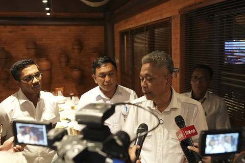 Wamensos Agus Jabo menjadi narasumber acara Diksi (Diskusi Redaksi) bertema "Sekolah Tanpa Sekat: Menembus Batas Lewat Sekolah Rakyat" yang diselenggarakan Komdigi di Amanaia Menteng, Jakarta Pusat, Rabu (25/6/2025). Foto: Dok. Kemensos