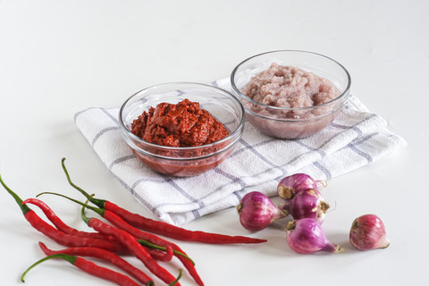 Ilustrasi bumbu dasar Indonesia. Foto: Shutterstock