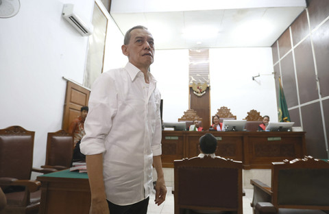 Terdakwa Fariz RM menjalani sidang agenda saksi di Pengadilan Negeri Jakarta Selatan, Jakarta, Kamis, (26/06/2025). Foto: Agus Apriyanto