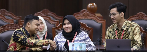 Perludem sebagai Pemohon Perkara Nomor 135/PUU-XXII/2024 hadir dalam Sidang Pengucapan Putusan yang digelar pada Kamis (26/6/2025 di Ruang Sid... </div>
<div class=