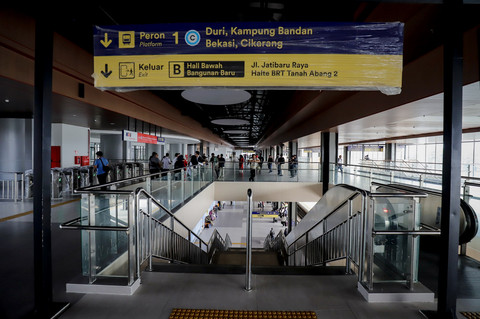 Suasana Stasiun Tanah Abang, Jakarta, Kamis (26/6/2025). Foto: Jamal Ramadhan/kumparan