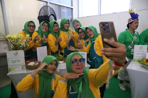 Menguji kekompakan ibu-ibu Jakarta di Mini Arisan Sahabat Mama. Dok. kumparan.