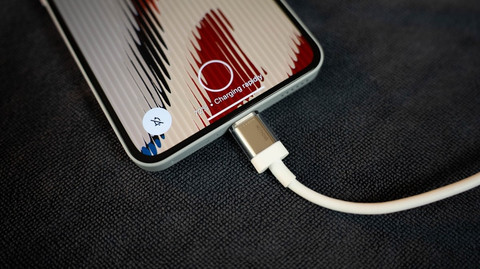 Ilustrasi Apa itu Bypass Charging Sumber Unsplash/Amanz