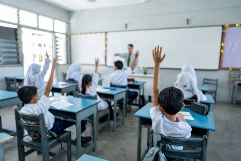 Ilustrasi Cara Daftar Spmb Sma Surabaya 2025 Dan Syaratnya, Foto: Unsplash/ibnjaafar.