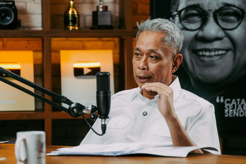 Wamensos Agus Jabo Priyono di podcast Akbar Faizal Uncensored membahas soal bansos tidak boleh jadi alat politik. Foto: Dok. Istimewa