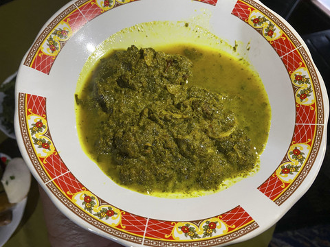 Makanan khas Banyuwangi bernama 'Jangan Banci' yang berasal dari Desa Kemiren, kampung adat masyarakat Suku Using. Foto: kumparan